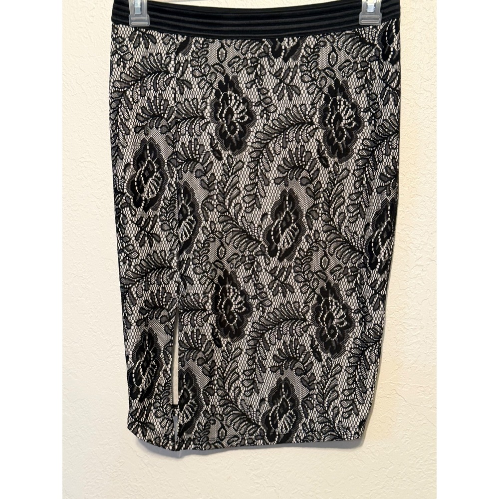 Jessica Simpson Bianca Black White Floral Lace Pencil Skirt Size M JSWK10841-BK